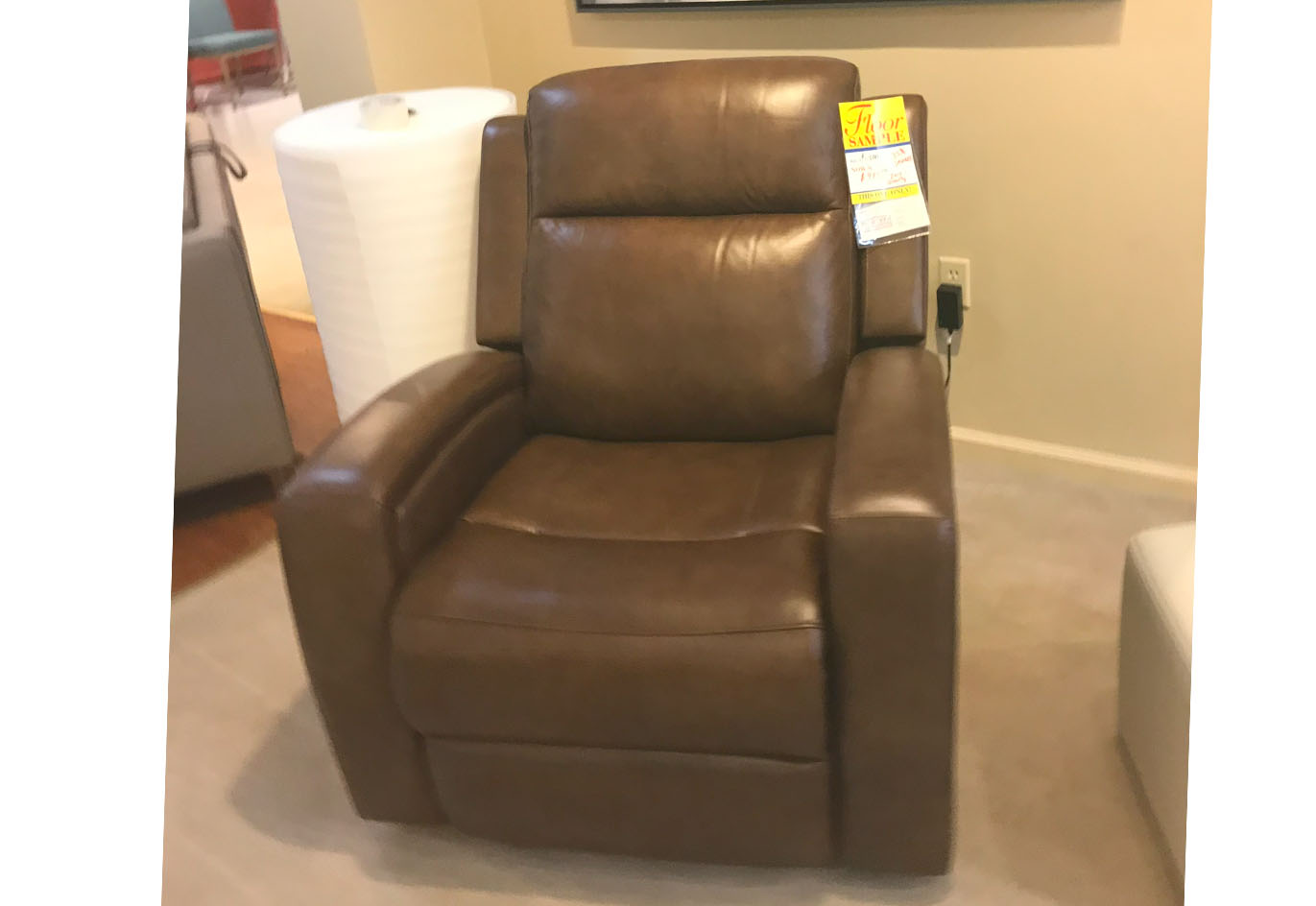 Zero Gravity Power Motion Recliner  SPECIAL