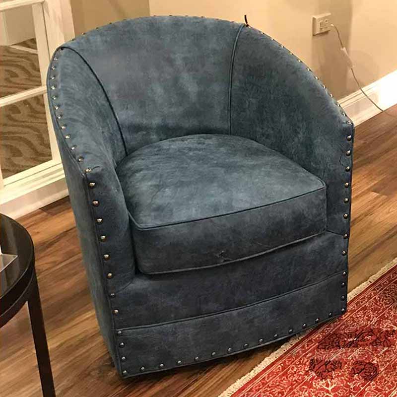 Queen Swivel Providence Leather Chair  Paolini